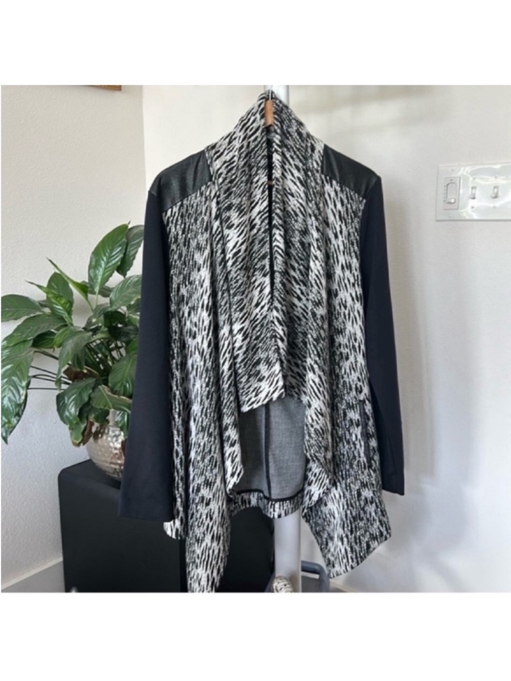 Lane Bryant Animal Print Faux Leather Draped Knit Jacket/Cardigan Sz 18/20 Black